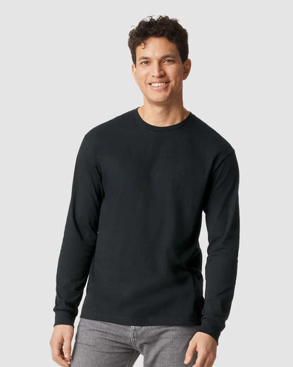 Gildan 64440CVC Unisex Softstyle® CVC Long Sleeve T-Shirt - Pitch Black - On Model Front