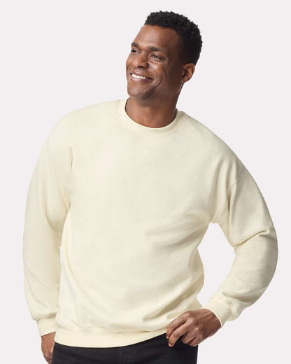 Gildan SF000 Unisex Softstyle® Midweight Crewneck Sweatshirt - Off White - On Model Front