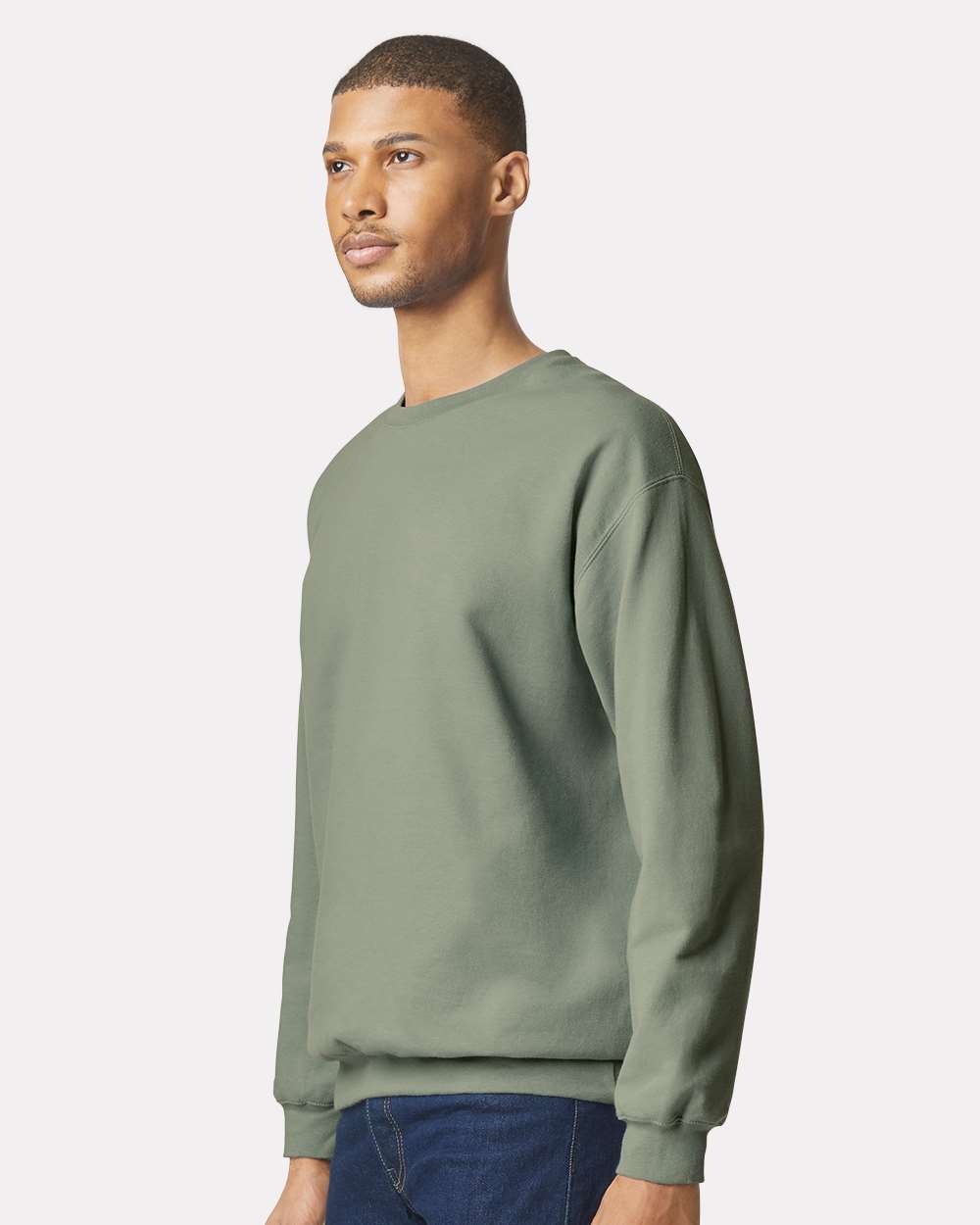 Gildan SF000 Unisex Softstyle® Midweight Crewneck Sweatshirt - Sage - On Model Side