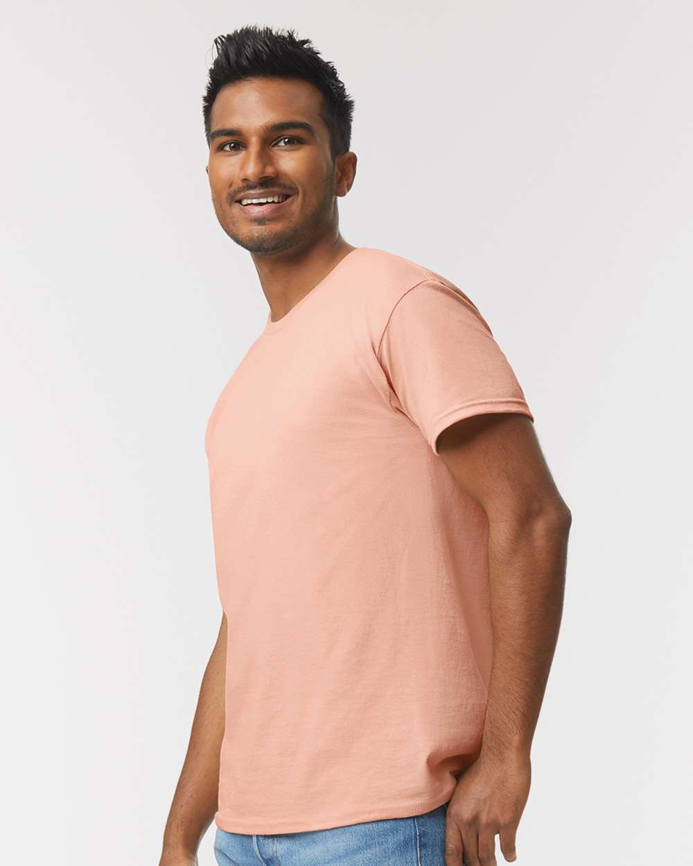 Gildan 5000 Unisex Heavy Cotton™ T-Shirt - Dusty Rose - On Model Side