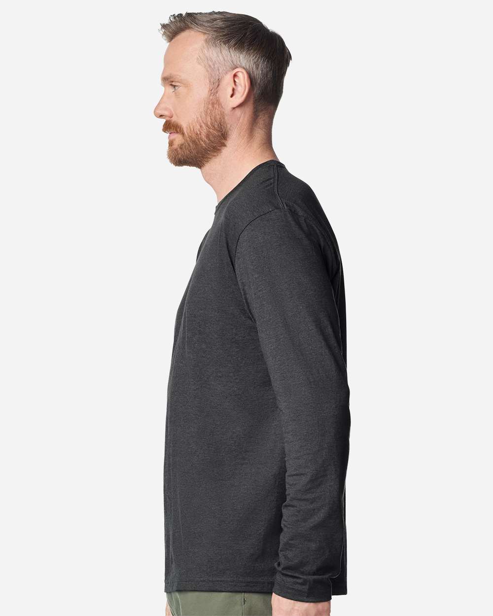 Gildan 64400 Unisex Softstyle® Long Sleeve T-Shirt - Heather Dark Grey - On Model Side
