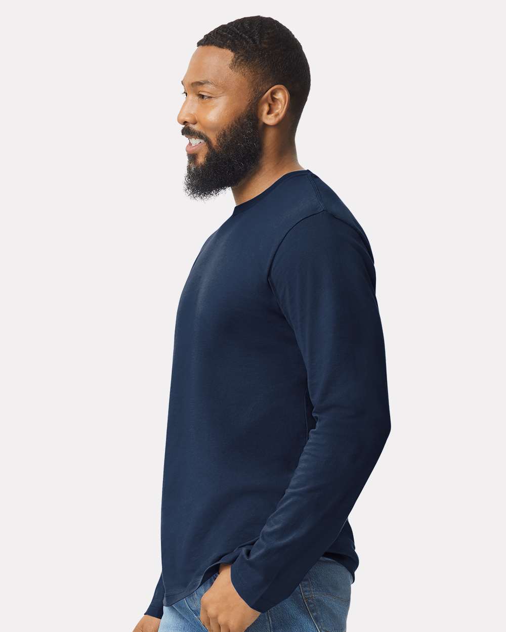 Gildan 64400 Unisex Softstyle® Long Sleeve T-Shirt - Navy - On Model Side