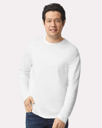 Gildan 64400 Unisex Softstyle® Long Sleeve T-Shirt - White - On Model Front