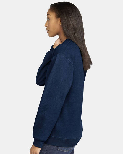 Gildan SF000 Unisex Softstyle® Midweight Crewneck Sweatshirt - Navy - On Model Side