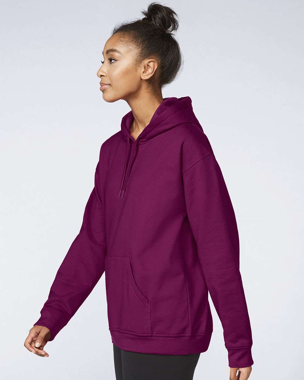 Gildan SF500 Unisex Softstyle® Midweight Hooded Sweatshirt - Maroon - On Model Side