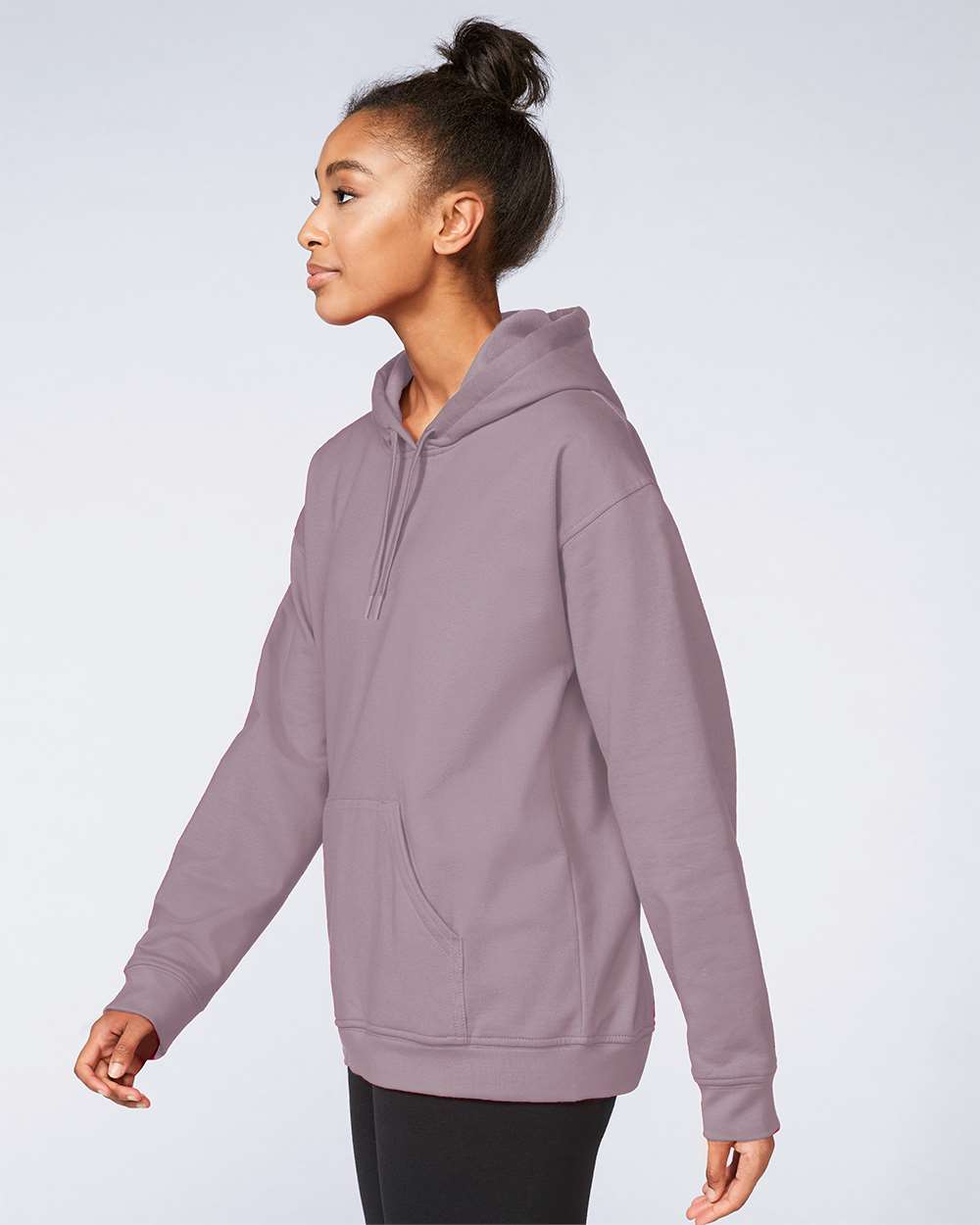 Gildan SF500 Unisex Softstyle® Midweight Hooded Sweatshirt - Paragon - On Model Side