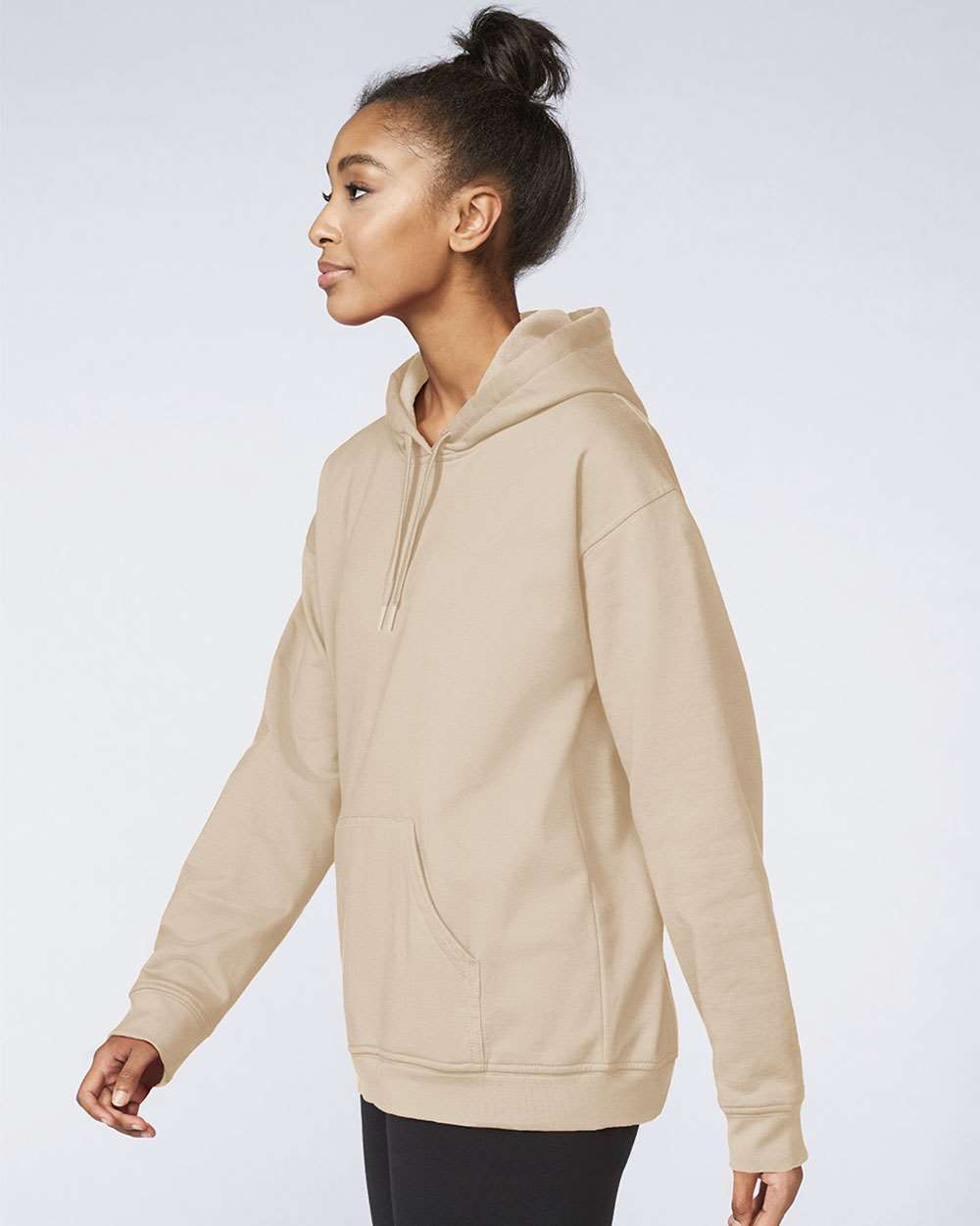 Gildan SF500 Unisex Softstyle® Midweight Hooded Sweatshirt - Sand - On Model Side